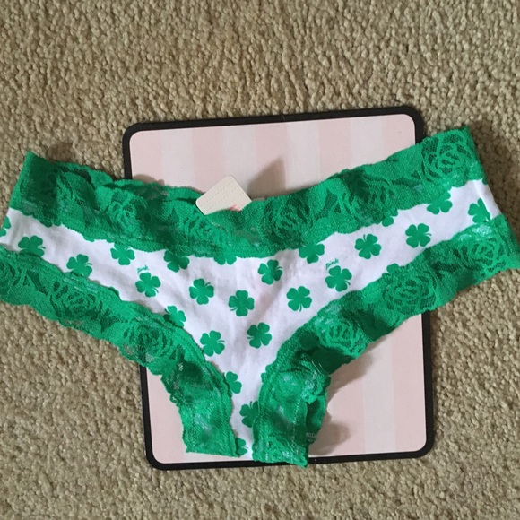 PINK Victoria's Secret Other - 🍀VS PINK Shamrock Lace Trim Cheekster Panty